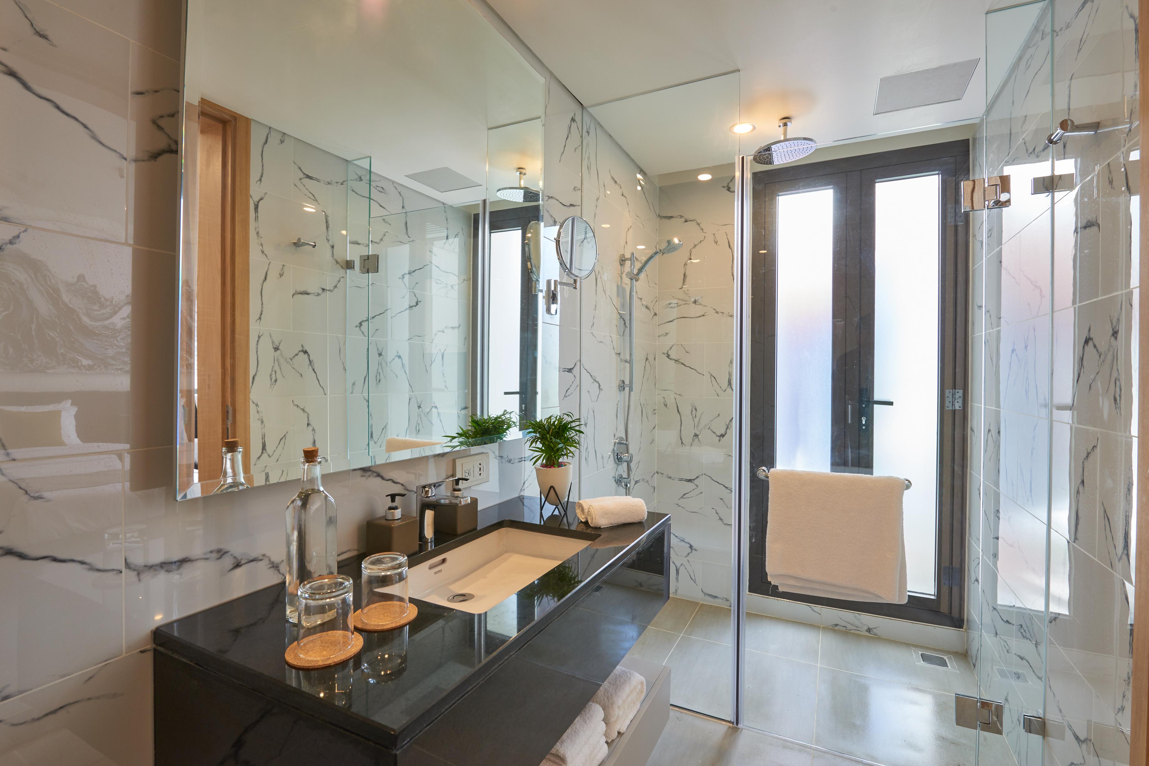 Zazz Urban Ho Chi Minh Hotel Exterior photo