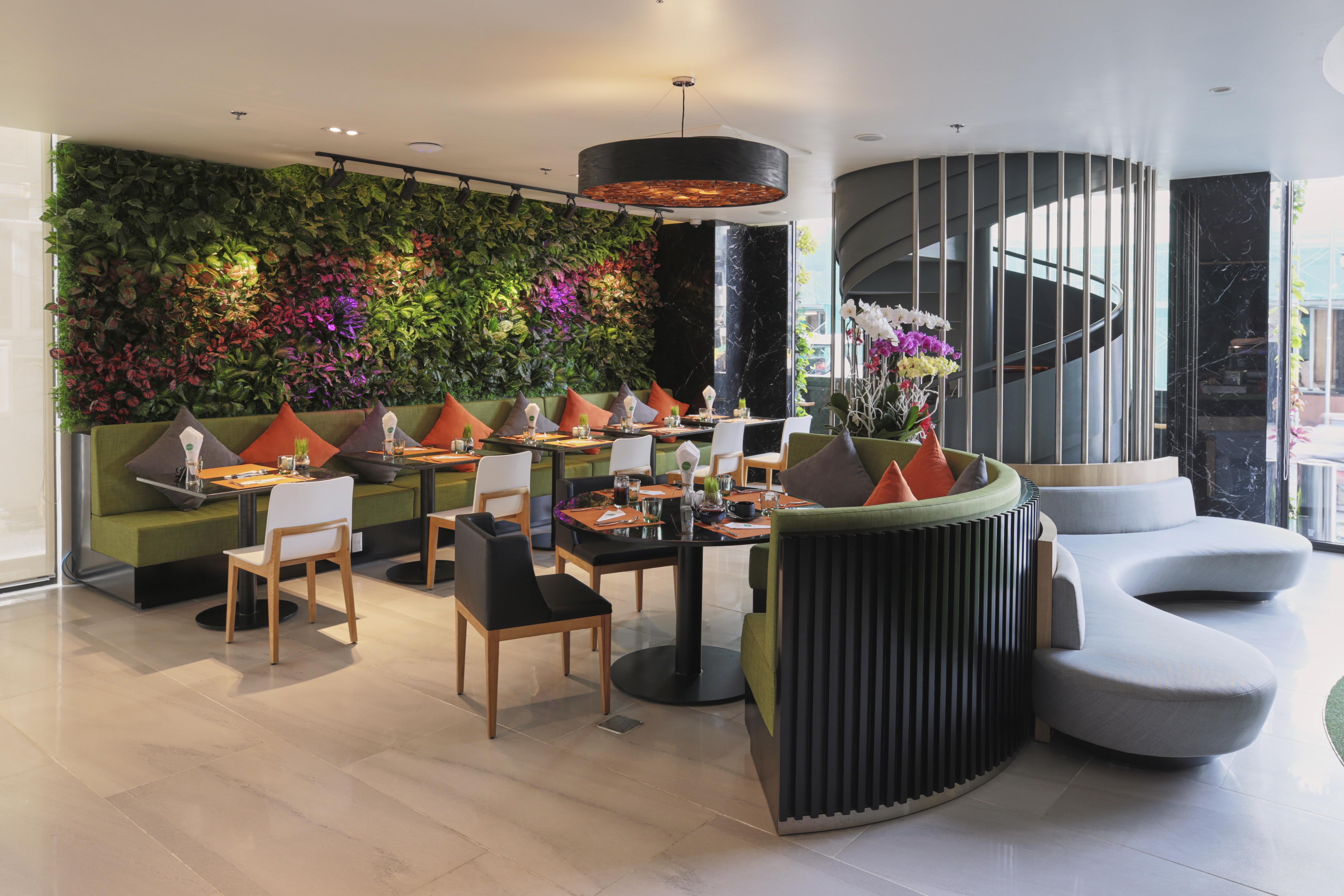 Zazz Urban Ho Chi Minh Hotel Exterior photo