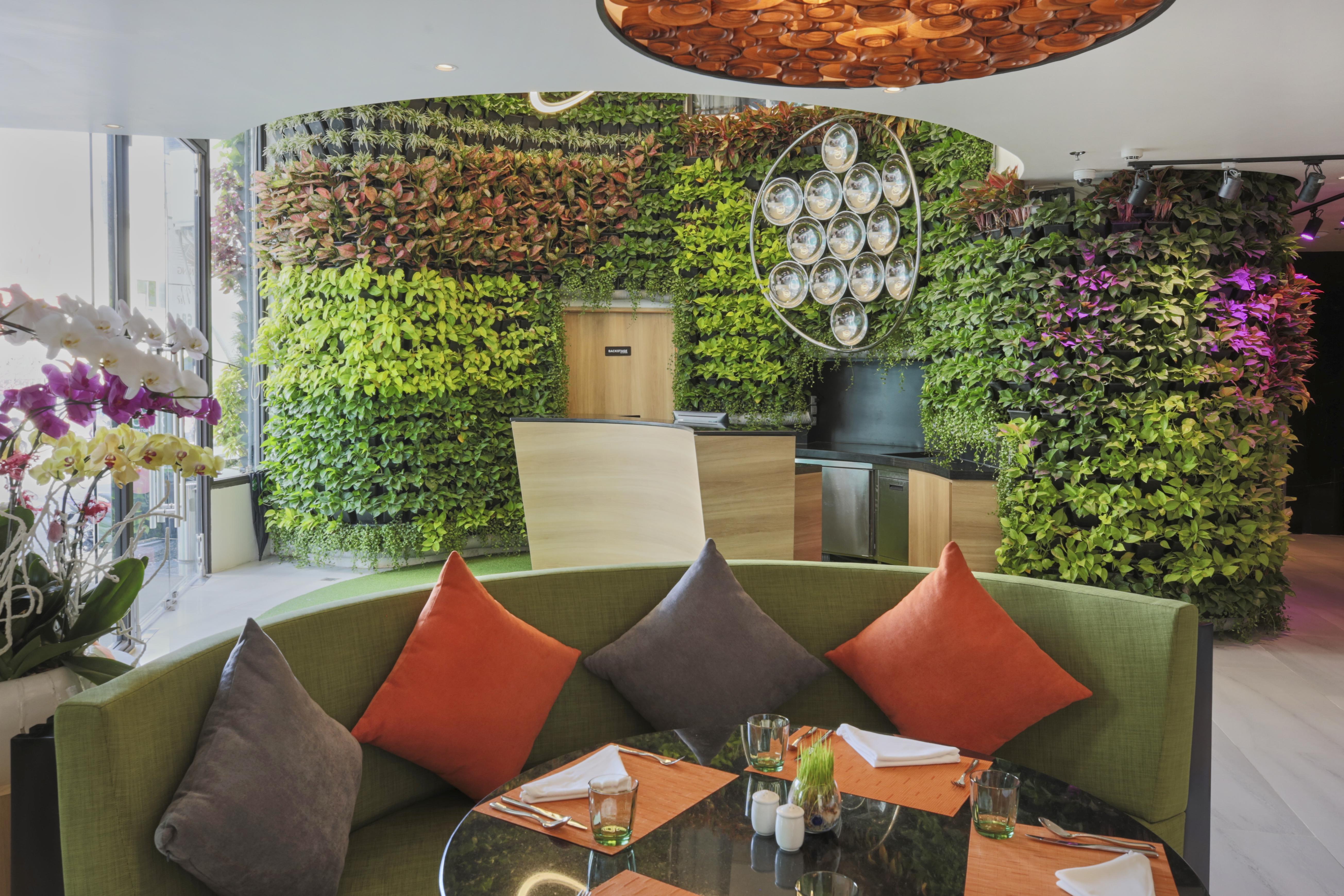 Zazz Urban Ho Chi Minh Hotel Exterior photo