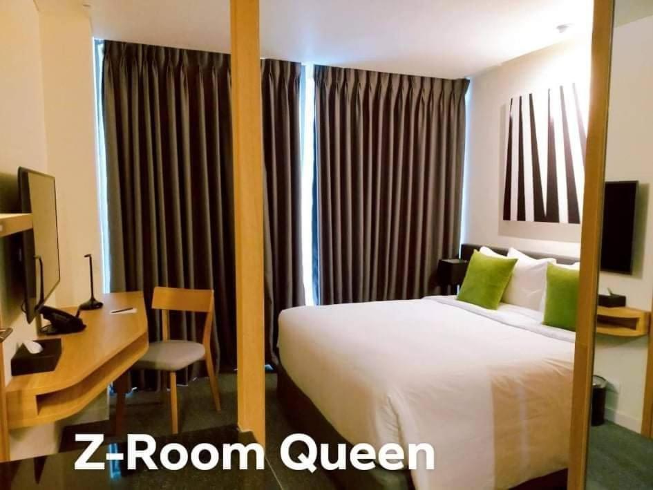 Zazz Urban Ho Chi Minh Hotel Exterior photo
